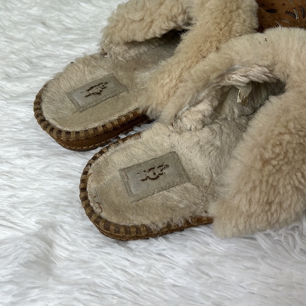 UGG SLIPPER - Picture 3 of 4